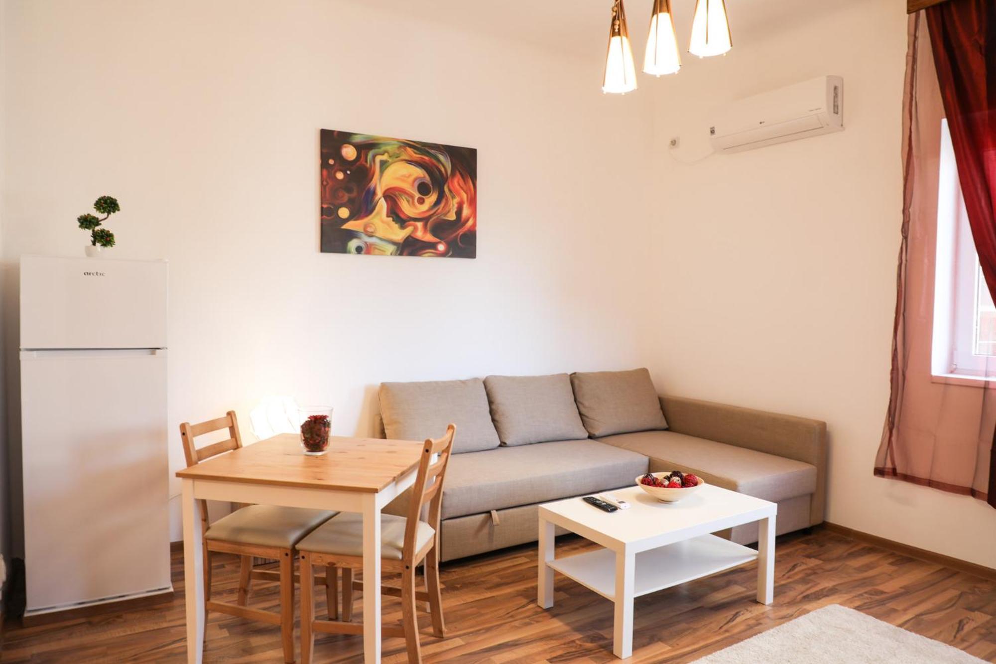 Ultracentral Apartament With Balcony - Old Town Bukarest Exterior foto